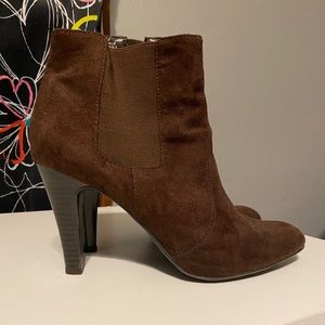 Isaac Mizrahi Stiletto Ankle Boots Faux Suede